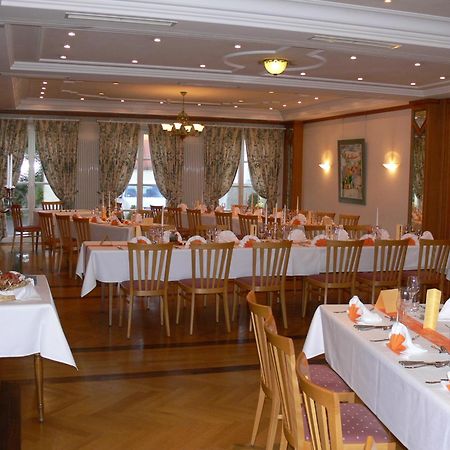 Lauchheim Hotel-Restaurant Roter Ochsen מראה חיצוני תמונה