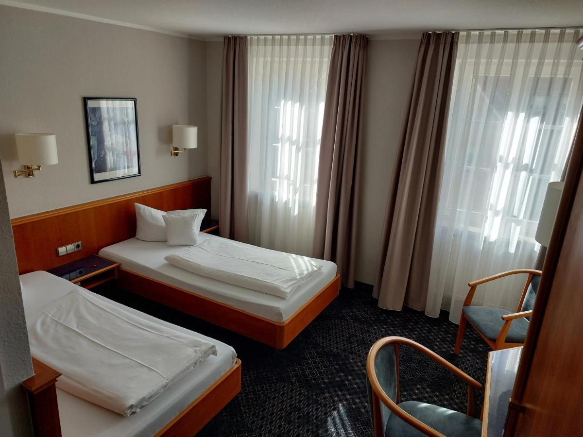 Lauchheim Hotel-Restaurant Roter Ochsen מראה חיצוני תמונה