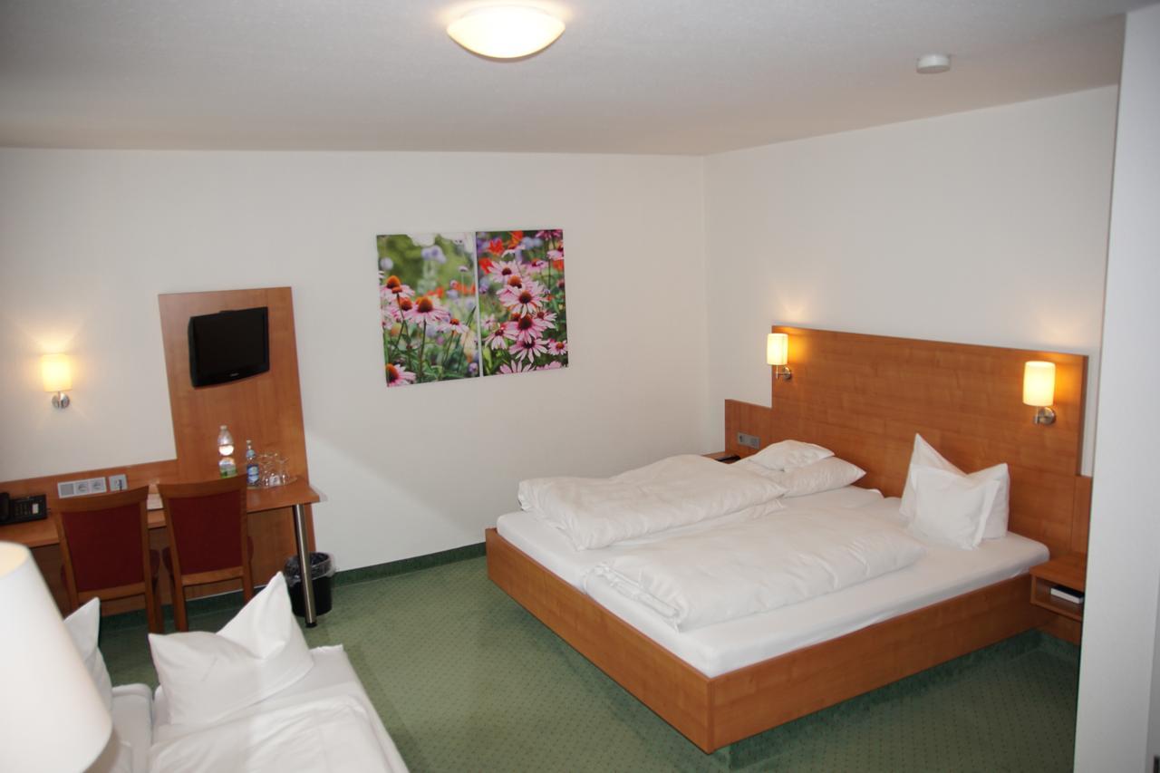 Lauchheim Hotel-Restaurant Roter Ochsen מראה חיצוני תמונה